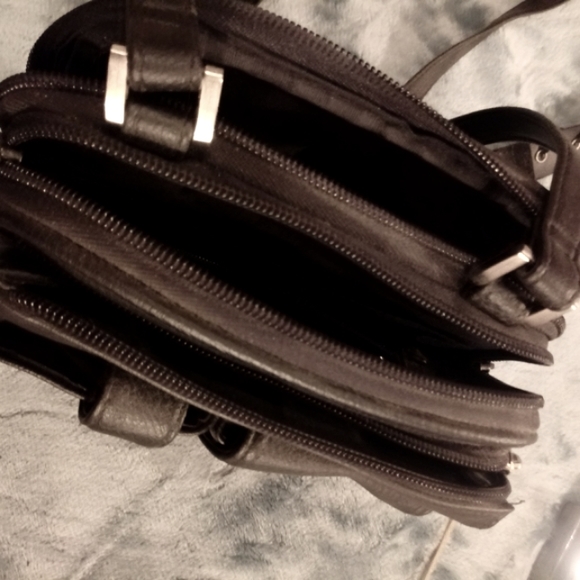 Rosseti Black Multi Compartment Crossbody Bag - Picture 6 of 16